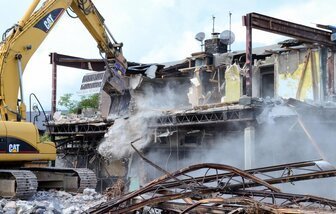 Dismantling-Contractors-Complete-Demolition.